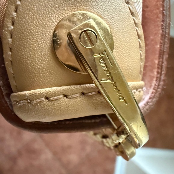 Salvatore Ferragamo Floral Silk Leather Chain Shoulder Bag AU-21-1903 - Picture 10 of 10